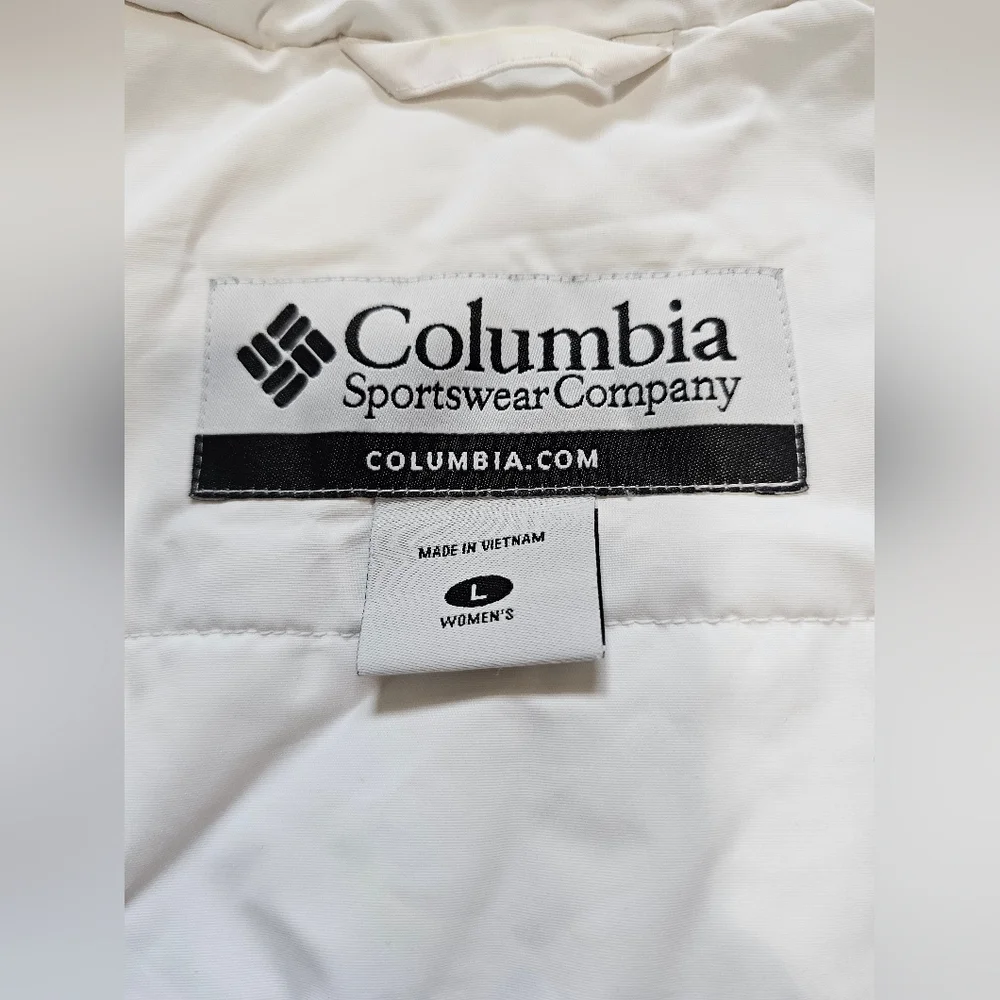 Columbia Women's Waterproof Snow Coat in red, size Large - Picture 11 of 14